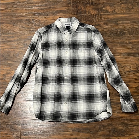 GAP Men's Black and White Plaid Shirt - Picture 1 of 4